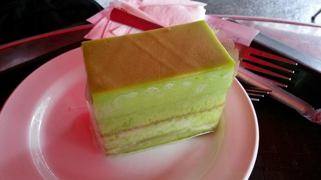 pandan kaya cake