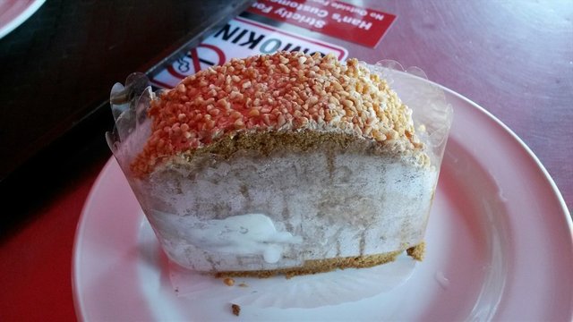 coffee swissroll cake