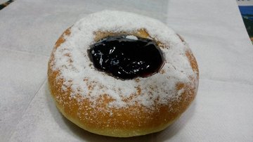 Blueberry tart $1.70