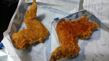 Chicken wings at $2.90 for 2 pieces