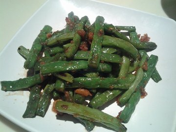 Wok fried french bean with dried shrimps