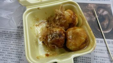 octopus tako balls at $2.50 for 3 pieces