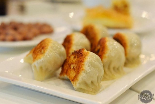 Pan-fried pork dumplings