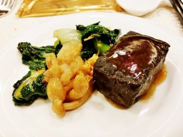 Charcoal Beancurd Braised With Bamboo Fungus And Pine Mushrooms