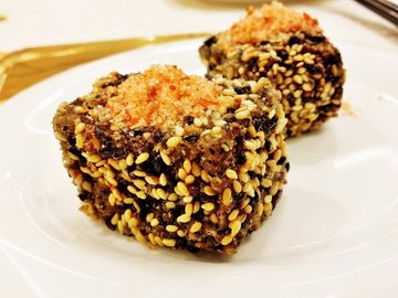 Deep Fried Black Sesame Rice Cake With Osmanthus Sugar