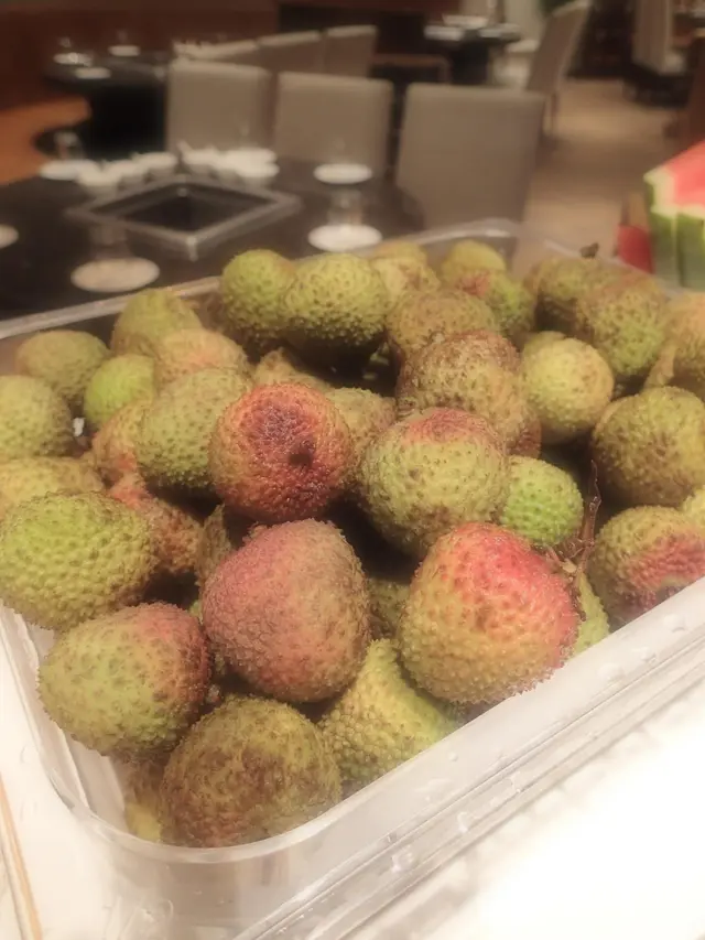 free flow of fruits (seasonal)