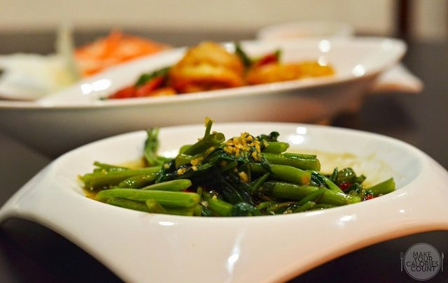 Pak Boong Gai Daeng, Wok Fried Morning Glory | S$7.80/++