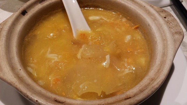 crab roe sharksfin soup