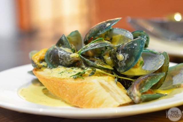 A Big Bowl O'Mussels | S$14/++