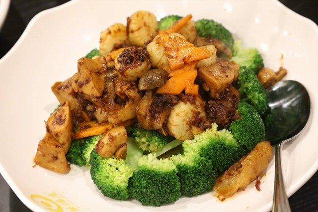 stir-fried brocoli with scallops in XO sauce
