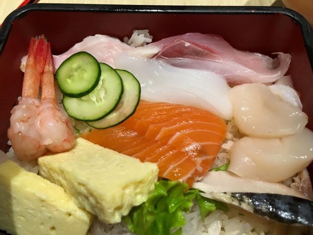 chirashi don