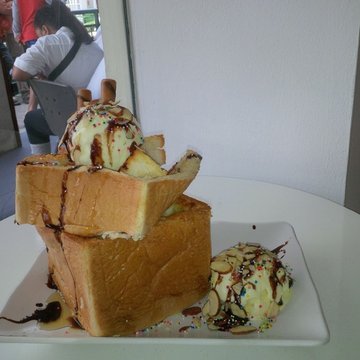 Shibuya Toast