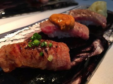 #6 wagyu sushi in 3 flavours