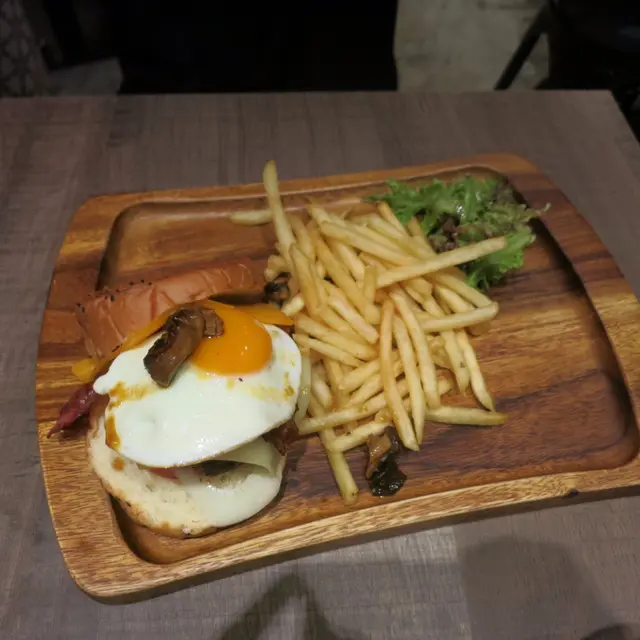 The Benjamins Burger