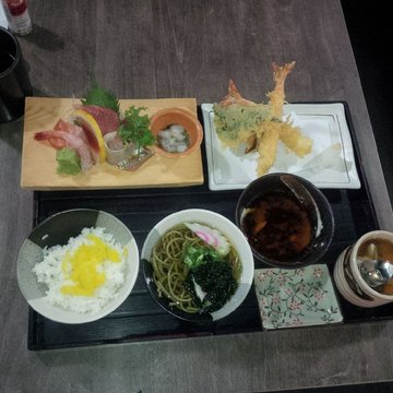 Sashimi Gozen Set