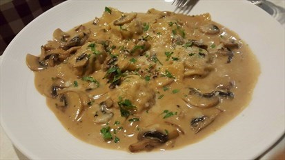 Chef’s Ravioli Stuffing With Sausages and Mushroom Sauce