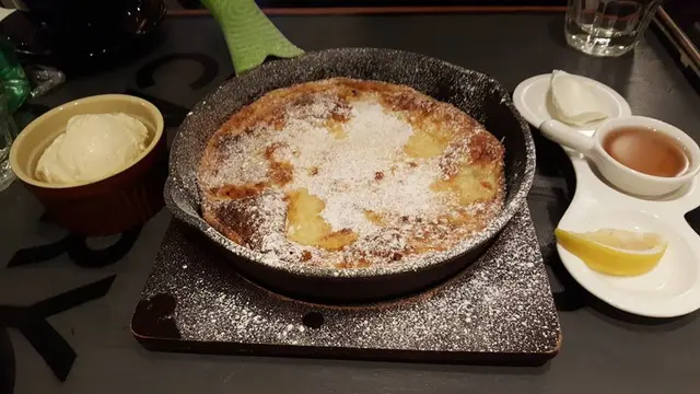 Classic Deutsch Skillet Pancake