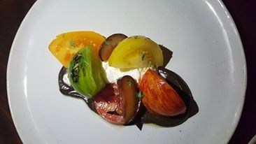 Heriloom tomatoes, plums & burrata