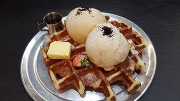 Waffle With Add on Ice Cream