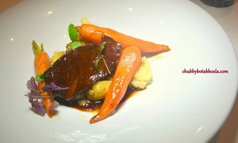 Main – braised beef cheek, olive oil crashed potato,  baby carrots and passion fruit
