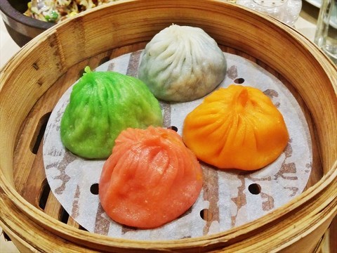 Steamed Assorted Flavours Xiao Long Bao Salted Egg Yolk, Chili Crab, Ginseng, Vegetable