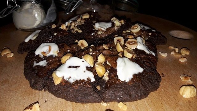 Chocolate-Hazelnut Pizza
