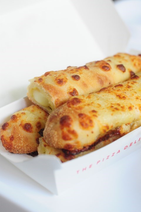 Promo Code ''TIN105A'': 2 Reg pizza + Cheesy Mozz