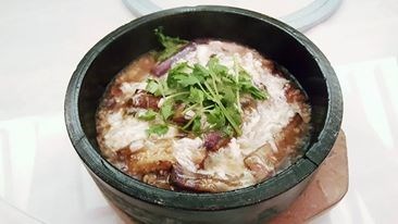 Stewed Egg Plant with Hand-peeled Crabmeat in Claypot