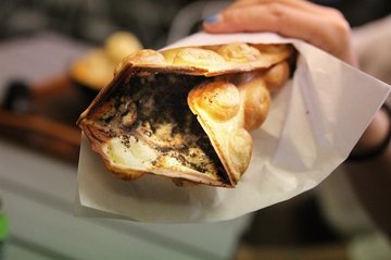 Egglet waffle with oreo and white chocolate sauce