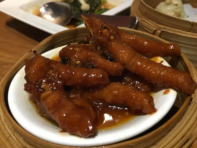 chicken feet - good