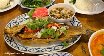 Fried Sea Bass with Namjim Larb