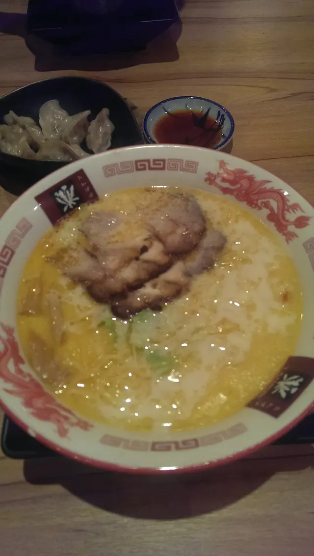 Hokkaido Ramen in Pork & Seafood Soup Base