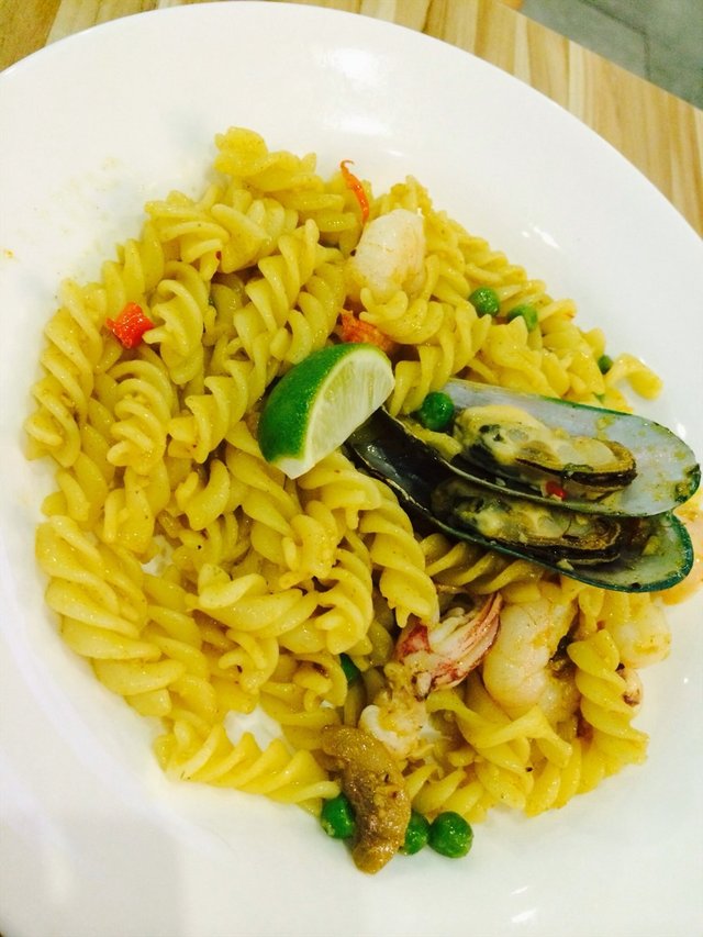Tom yum seafood oglio