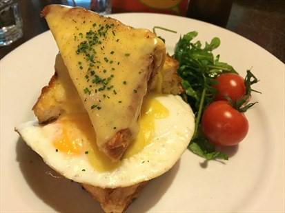 French Toast with sunny side egg