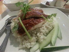 Big Bowl Chicken Rice - Kopitiam