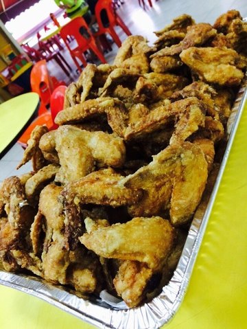 Fried chicken wings 