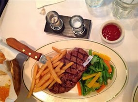 Dan Ryan's Chicago Grill