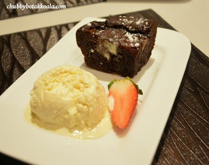 Chocolate Brownie with Vanilla Ice Cream