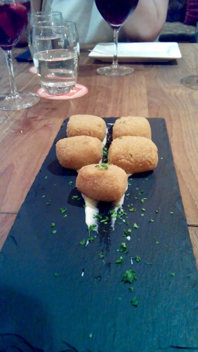 Crisp crust oozing with umami goodness