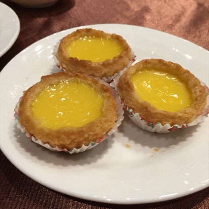Crispy and fluffy pastry with strong egg taste