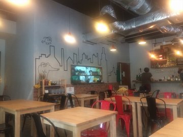 The cafe environment