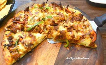 Tasconi's Gourmet Pizza Rendang