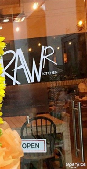 The RawR Kitchen