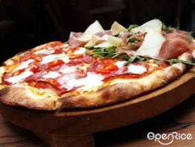 a3 Bistro & Bar