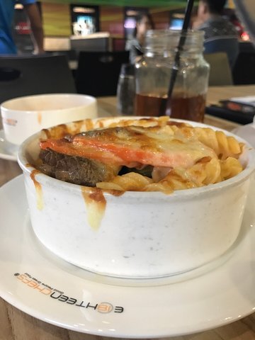 Double  cheese  baked  fusili  