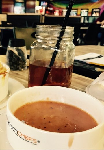 Soup  of  the  day  ,    tomato  