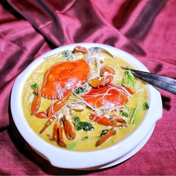 CHEESY CRAB BEE HOON WITH CRAB ROE $44.80++