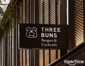 Three Buns
