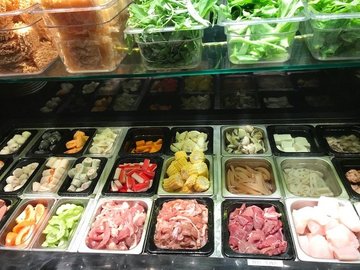 More than 50 steamboat ingredients available