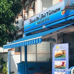 Banh Mi Thit Vietnam Baguette